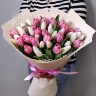 Весенняя сказка №6 Розовые и белые тюльпаны с доставкой в Кисловодске