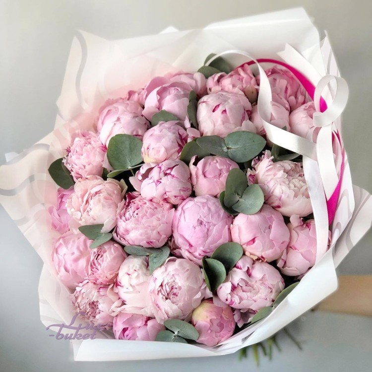 Люблю Букет розовых пионов с доставкой в Кисловодске