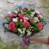 Нарядный букет с розами Загадай желание с доставкой в Кисловодске