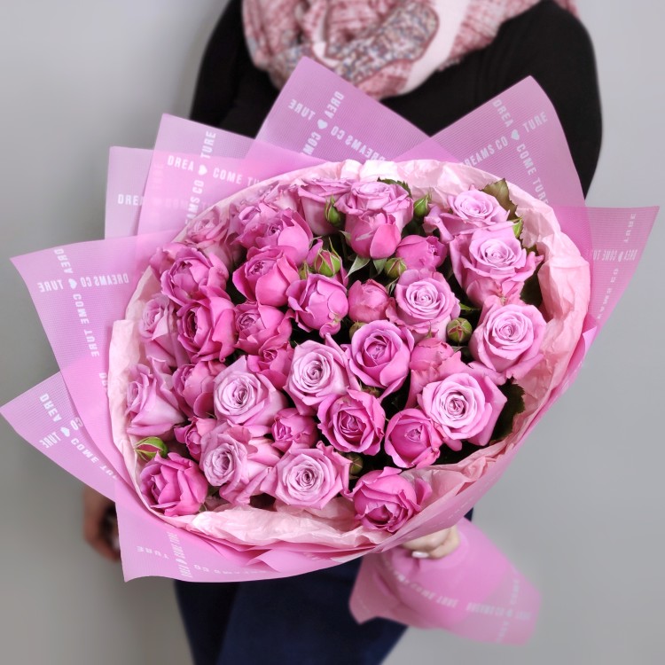 Букет роз Сиреневое чудо с доставкой в Кисловодске