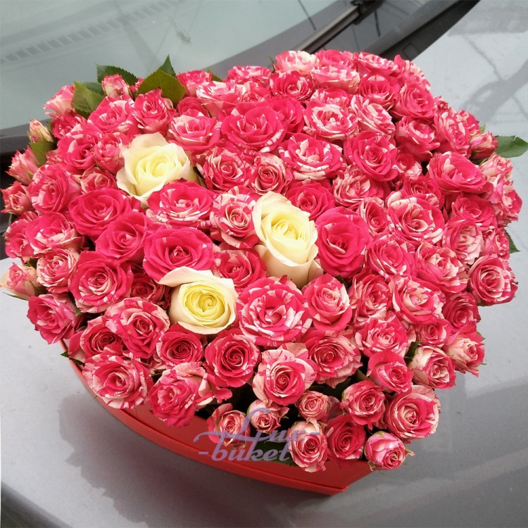 Сердце из роз Для любимой с доставкой в Кисловодске