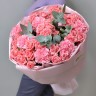 Розовый персик Букет роз и диантусов с доставкой в Кисловодске