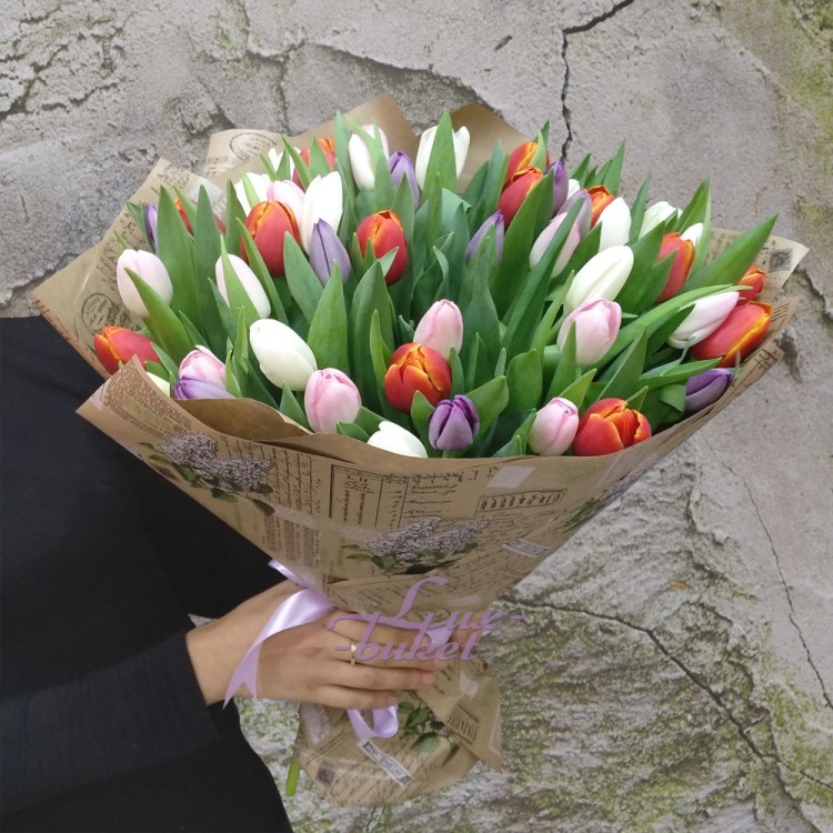 Букет тюльпанов Созвездие любви с доставкой в Кисловодске