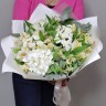 Цветочная жемчужина Букет белых цветов с доставкой в Кисловодске