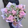 Букет фиолетовых роз с доставкой в Кисловодске