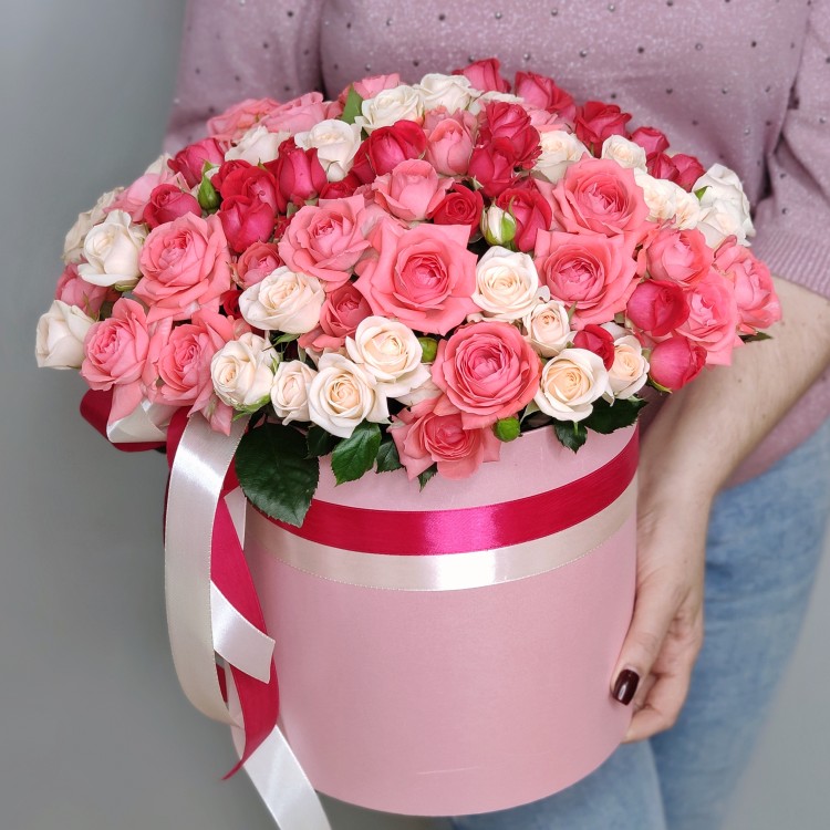 Розы в коробке Сладкая любовь с доставкой в Кисловодске